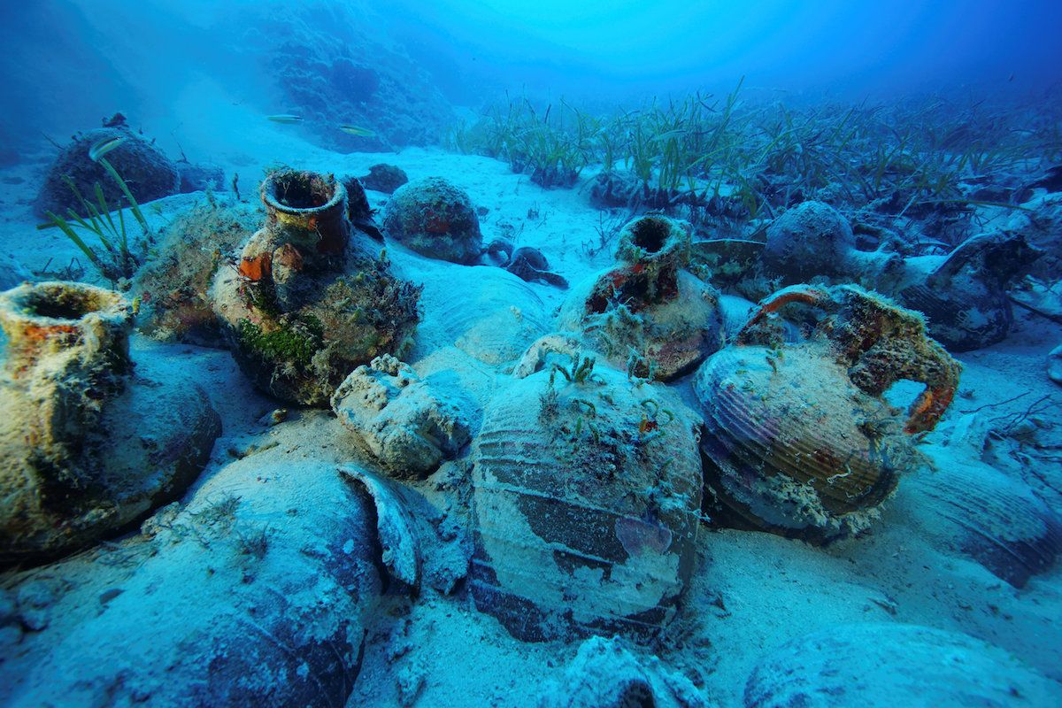 One Million Dollars In Gold And Silver Coins: A 310-Year-Old Treasure Discovered In A Shipwreck Off The Coast Of Florida