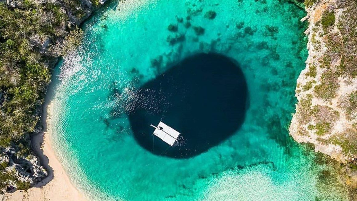 Hole