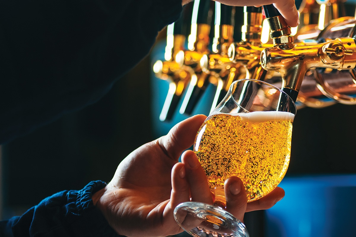 ‘It Releases Gas In The Stomach’: Bartenders Know Very Well That Beer Should Never Be Served This Way.