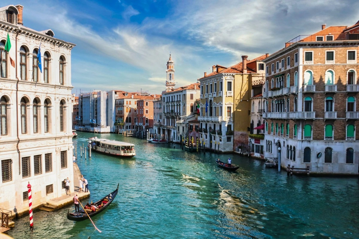 The System That Has Prevented Venice From Sinking For Over 1,600 Years.