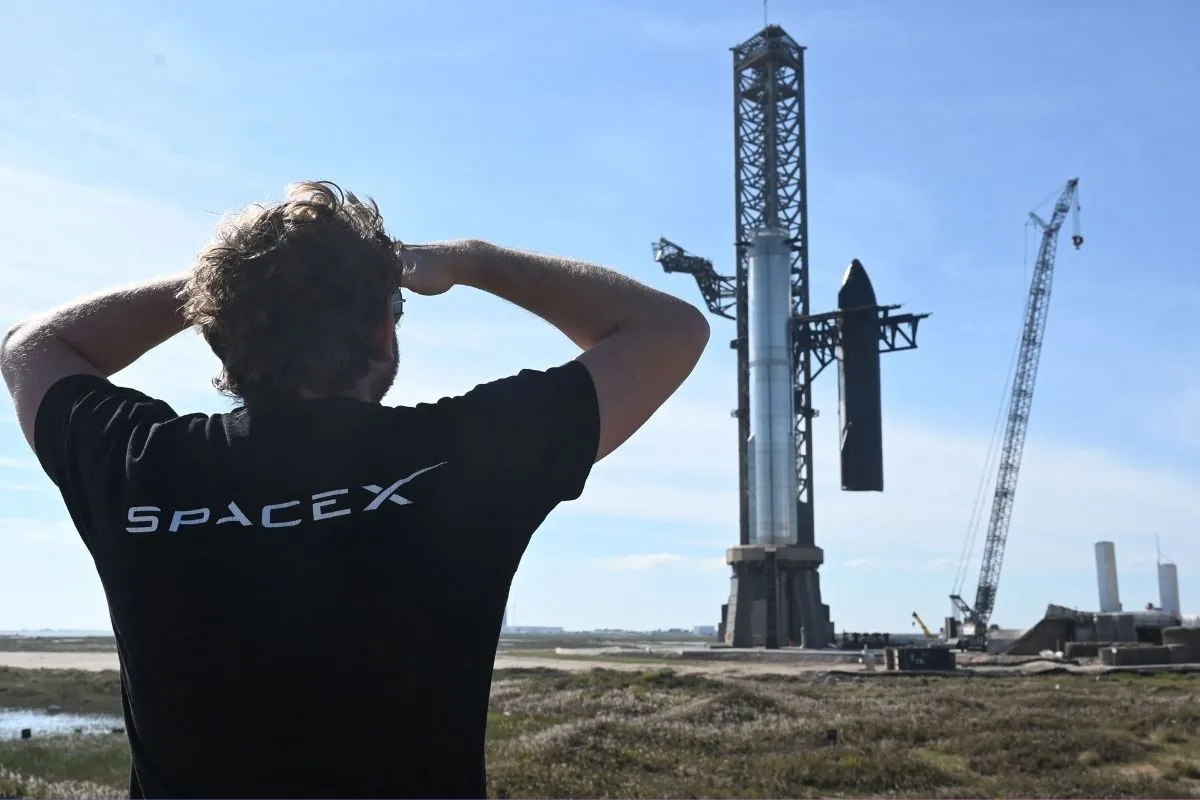 After Its Return To Earth, An Unexpected Discovery On The Starship'S Shield Fascinates Engineers