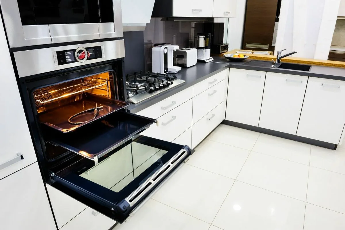 Which Appliance Consumes More Electricity: The Oven Or The Air Fryer?