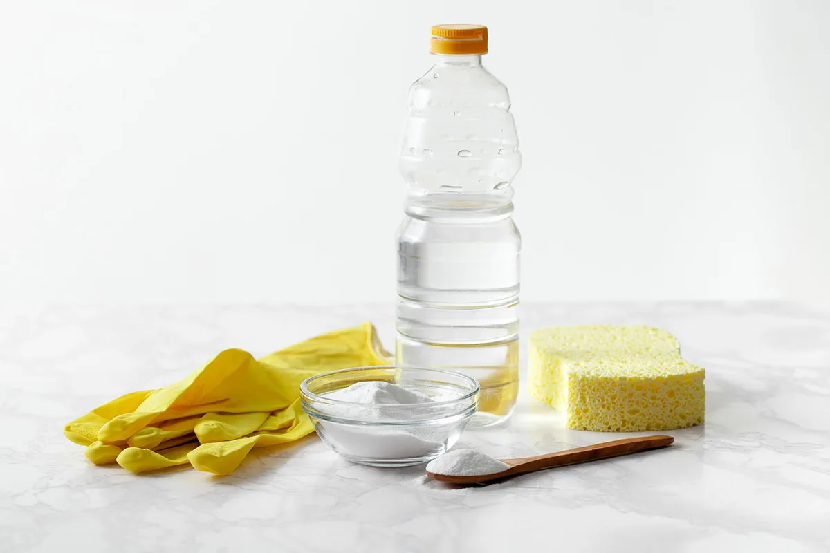 White Vinegar: 10 Magical Uses For The Home!