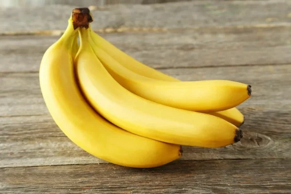 Your Bananas Will Stay Yellow And Fresh Longer If You Do This Simple Thing When You Buy Them