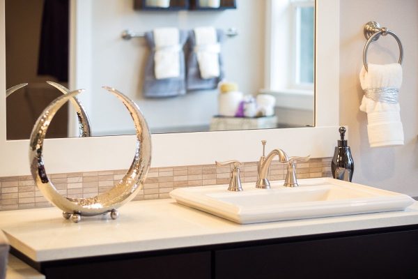 From January 2026, You’Ll See This Furniture Trend Everywhere In Bathrooms, And It Will Save You A Huge Amount Of Space.