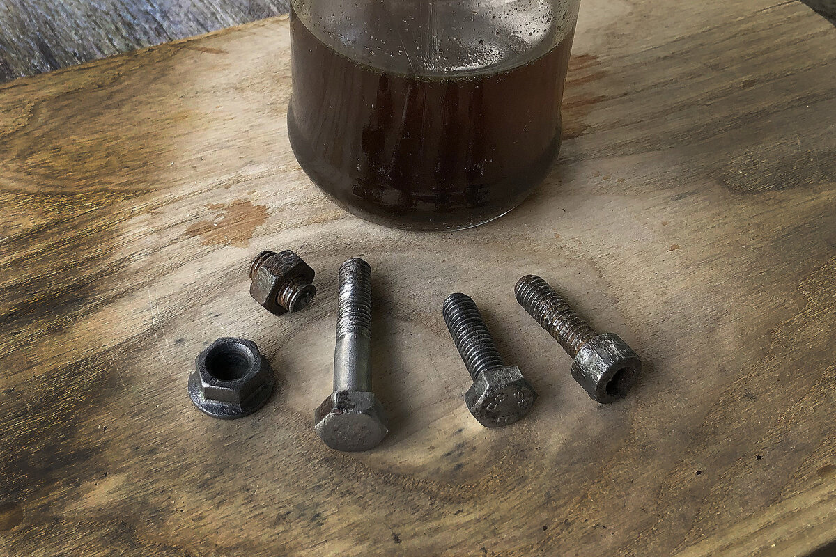 No Vinegar Or Bicarbonate: The Best Way To Remove Rust From Any Surface Instantly